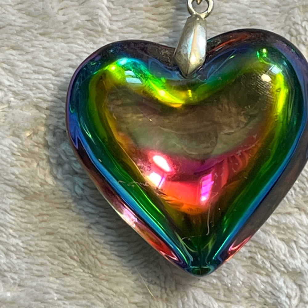 Dots Iridescent Heart Necklace